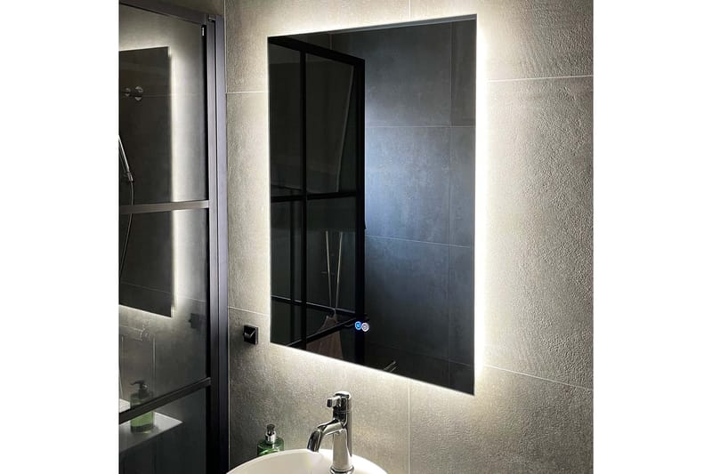 Baderomsspeil 60x80 cm med LED-belysning og anti-dugg - Belysning - Baderomsbelysning - Baderomsspeil med belysning