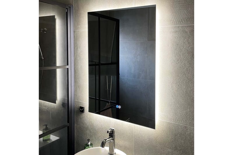 Baderomsspeil 60x80 cm med LED-belysning og anti-dugg - Belysning - Baderomsbelysning - Baderomsspeil med belysning