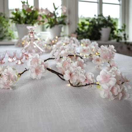 CherryFlower Girlander 180 cm - transparent rosa - Belysning - Dekorasjonsbelysning - Dekorativ innendørsbelysning - Partyslynge