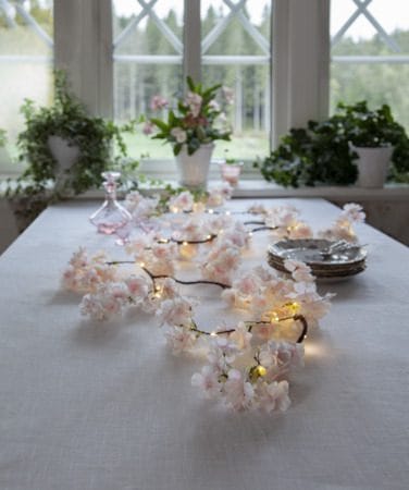 CherryFlower Girlander 180 cm - transparent rosa - Belysning - Dekorasjonsbelysning - Dekorativ innendørsbelysning - Partyslynge
