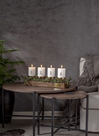 Flamme Advent LED-kubbelys 4-pakning 7,5 cm - hvit med gullsifre - Belysning - Dekorasjonsbelysning - Dekorativ innendørsbelysning - Batteridrevne lys