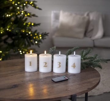 Flamme Advent LED-kubbelys 4-pakning 7,5 cm - hvit med gullsifre - Belysning - Dekorasjonsbelysning - Dekorativ innendørsbelysning - Batteridrevne lys