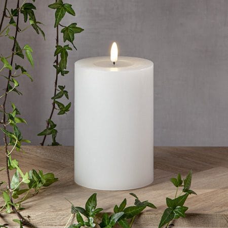 Flamme Flow Big LED-kubbelys 17,5 cm - hvit - Belysning - Dekorasjonsbelysning - Dekorativ innendørsbelysning - Batteridrevne lys
