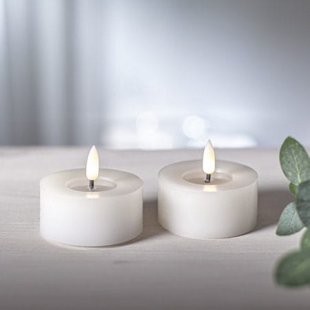 Flamme Flow LED-telys 2-pakning 7 cm - hvit - Belysning - Dekorasjonsbelysning - Dekorativ innendørsbelysning - Batteridrevne lys