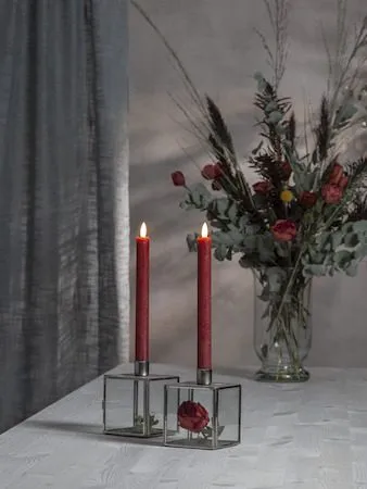 Flamme Rustic LED antikklys 2-pakning 24,5 cm - mørkerød - Belysning - Dekorasjonsbelysning - Dekorativ innendørsbelysning - Batteridrevne lys
