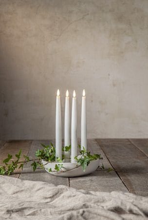 Flamme Slim LED-antikklys 4-pakning - hvit - Belysning - Dekorasjonsbelysning - Dekorativ innendørsbelysning - Batteridrevne lys