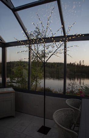 Albero dekorasjonstre med belysning 250 cm - svart med hvite lyspunkter - Belysning - Dekorasjonsbelysning - Dekorativ utendørsbelysning - Lyslenke utendørs