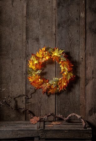 Autumn krans med belysning 45 cm - oransje - Belysning - Dekorasjonsbelysning - Dekorativ utendørsbelysning - Lyslenke utendørs