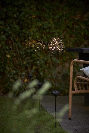 Firework Solar solcelledekorasjon 85 cm - svart - Belysning - Dekorasjonsbelysning - Dekorativ utendørsbelysning - LED-belysning utendørs