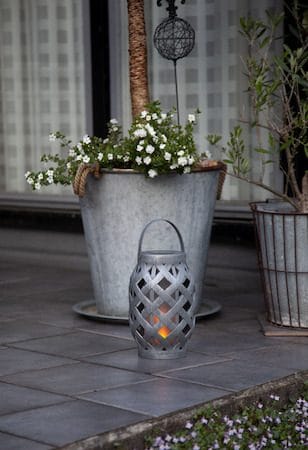Flame solcellelykt 15 cm - grå - Belysning - Dekorasjonsbelysning - Dekorativ utendørsbelysning - LED-belysning utendørs