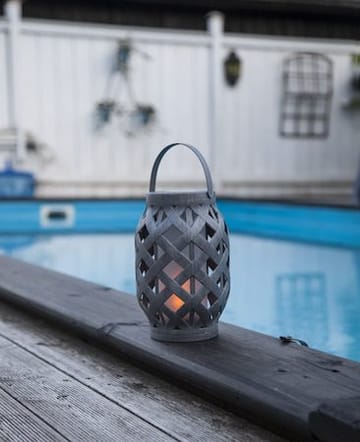 Flame solcellelykt 15 cm - grå - Belysning - Dekorasjonsbelysning - Dekorativ utendørsbelysning - LED-belysning utendørs