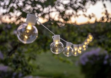 Partaj lysslynge - transparent med hvit kabel - Belysning - Dekorasjonsbelysning - Dekorativ utendørsbelysning - Lyslenke utendørs