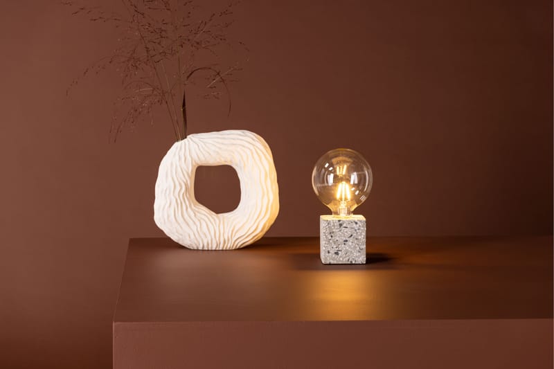 Bordlampe Konika 9 cm - Hvit - Bordlampe - Vinduslampe på fot - Lamper gang - Nattbordslampe stående - Vinduslampe