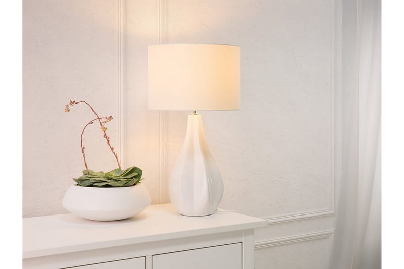 Bordlampe Santee 32 cm - Hvit - Bordlampe - Vinduslampe på fot - Lamper gang - Nattbordslampe stående - Vinduslampe