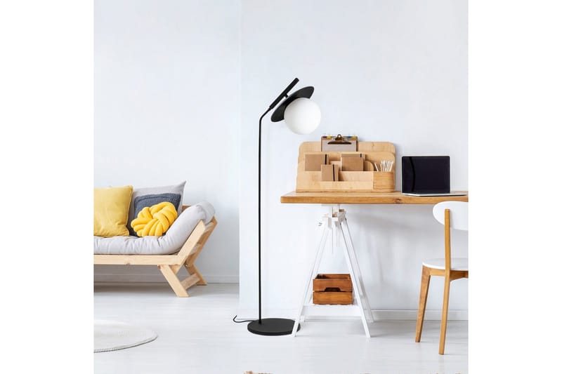 Gulvlampe Cartin Svart - Svart - Belysning - Innendørsbelysning & Lamper - Gulvlampe