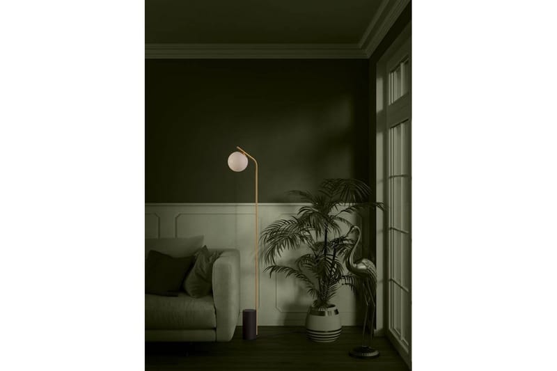 Gulvlampe Eglo Betulia Svart/Messing Opalhvit - Belysning - Innendørsbelysning & Lamper - Gulvlampe