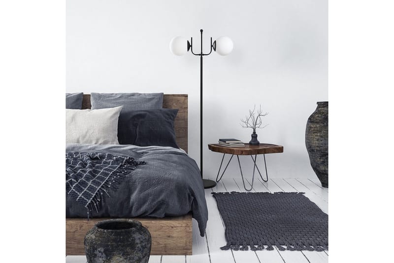 Gulvlampe Gevir Svart - Svart - Belysning - Innendørsbelysning & Lamper - Gulvlampe