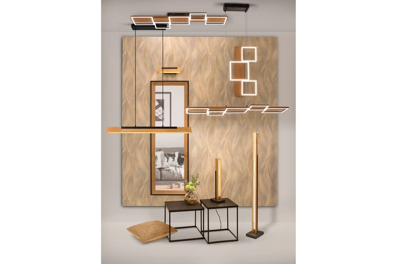 Kerala LED-Gulvlampe Mattsvart/Tre - Belysning - Innendørsbelysning & Lamper - Gulvlampe