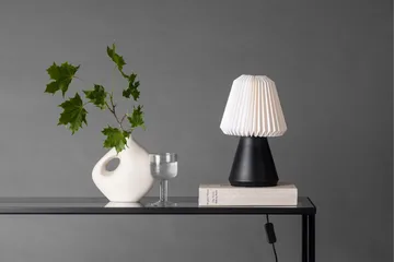 Fjällen Bordlampe - Svart - Belysning - Innendørsbelysning & Lamper - Soveromslampe - Sengelamper - Nattbordslampe stående