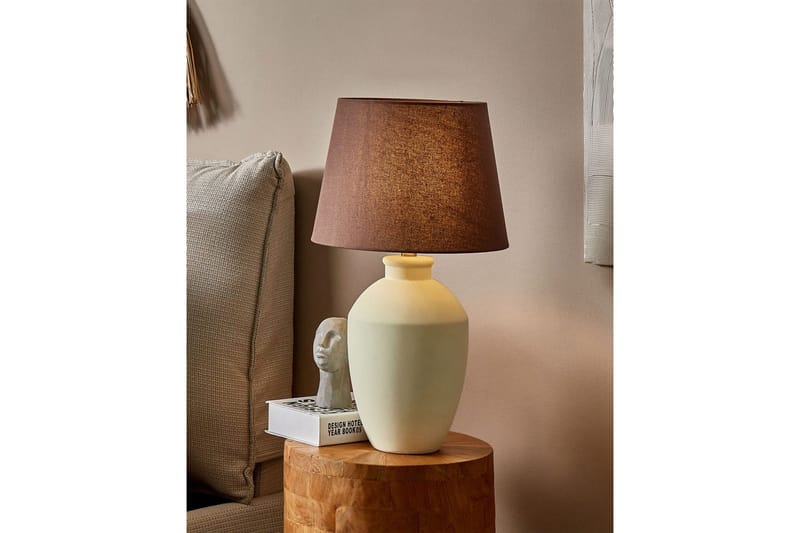 Gyaros Bordlampe 55 cm E27 - Off white/Brun - Belysning - Innendørsbelysning & Lamper - Soveromslampe - Sengelamper - Nattbordslampe stående