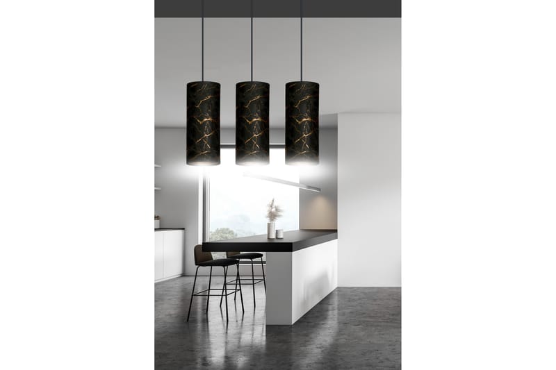 Karli 3 pendel Svart - Scandinavian Choice - Lamper gang - Taklampe - Vinduslampe - Pendellamper & Hengelamper - Kjøkkenlampe & taklampe kjøkken - Taklampe stue - Vinduslampe hengende - Taklampe soverom