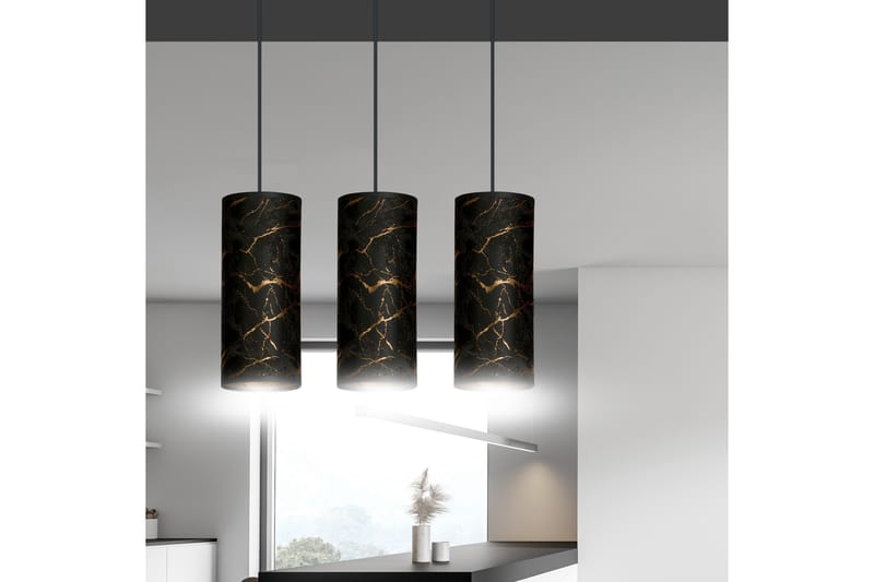 Karli 3 pendel Svart - Scandinavian Choice - Lamper gang - Taklampe - Vinduslampe - Pendellamper & Hengelamper - Kjøkkenlampe & taklampe kjøkken - Taklampe stue - Vinduslampe hengende - Taklampe soverom