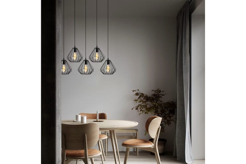 Lysekrone Almasi Five Svart - Svart - Belysning - Innendørsbelysning & Lamper - Taklampe - Kjøkkenlampe & taklampe kjøkken