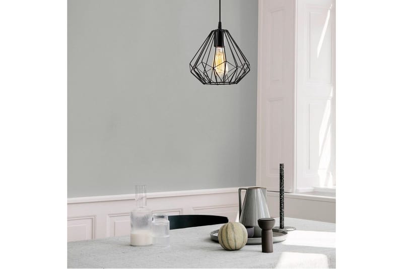 Lysekrone Almasi Single Svart - Svart - Belysning - Innendørsbelysning & Lamper - Taklampe - Kjøkkenlampe & taklampe kjøkken