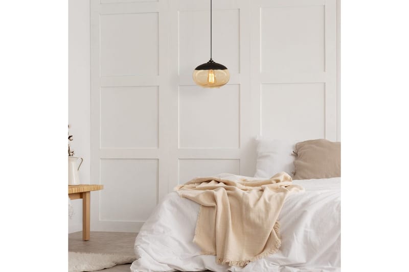 Lysekrone Jeba Enkel Svart / Honning - Svart - Belysning - Innendørsbelysning & Lamper - Taklampe - Kjøkkenlampe & taklampe kjøkken