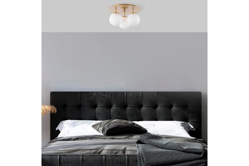 Taklampe Brønn Trippel Gull - Gull - Belysning - Innendørsbelysning & Lamper - Taklampe - Takplafond