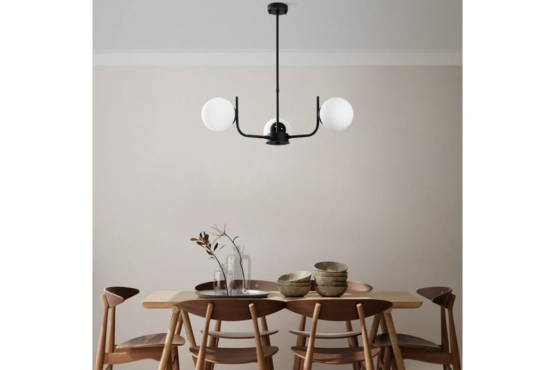 Taklampe Gevir Svart - Svart - Belysning - Innendørsbelysning & Lamper - Taklampe - Kjøkkenlampe & taklampe kjøkken