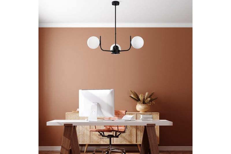 Taklampe Gevir Svart - Svart - Belysning - Innendørsbelysning & Lamper - Taklampe - Kjøkkenlampe & taklampe kjøkken