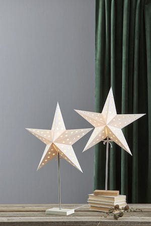 Leo fot, skjerm og stjerne 43 cm - hvit/eik - Belysning - Julebelysning - Julelys
