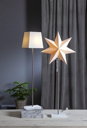 Moa fot, skjerm og stjerne 82 cm - hvit - Belysning - Julebelysning - Julelys
