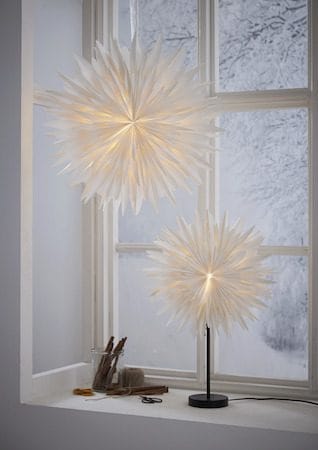 Winter Papirstjerne 60 cm - Hvit med gullprikker - Belysning - Julebelysning - Julelys