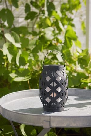 Flame Black lykt 15 cm - svart - Belysning - Utendørsbelysning - Bordlampe utendørs