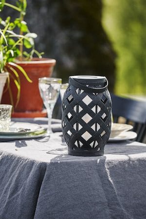 Flame Black lykt 15 cm - svart - Belysning - Utendørsbelysning - Bordlampe utendørs