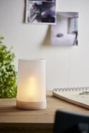 Flame Candle LED-kubbelys 9 cm - hvit - Belysning - Utendørsbelysning - Bordlampe utendørs