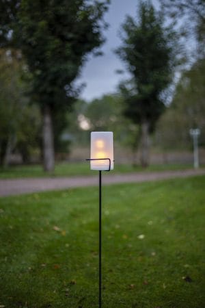Flame Candle LED-kubbelys 9 cm - hvit - Belysning - Utendørsbelysning - Bordlampe utendørs