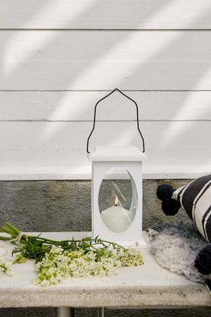 Flamme lykt 13,5 cm - hvit - Belysning - Utendørsbelysning - Bordlampe utendørs