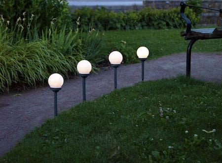 Globus 4-pakning solcellepullerter 27 cm - hvit - Belysning - Utendørsbelysning