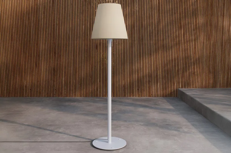 Moris gulvlampe utendørs, Lys blå