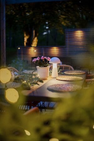 Mushroom Bordlampe 16 cm - hvit - Belysning - Utendørsbelysning - Bordlampe utendørs
