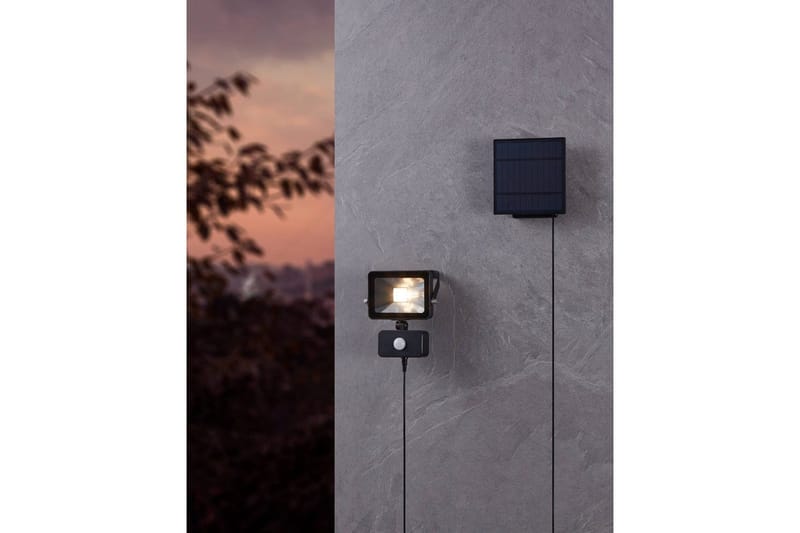 Solcellelampe Eglo Villagrappa med sensor - Svart - Belysning - Utendørsbelysning - Solcellebelysning