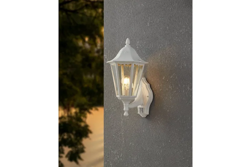Vegglampe Utendørs Eglo Navedo med Sensor Hvit Klar - Hvit - Belysning - Utendørsbelysning - Fasadebelysning & vegglykter