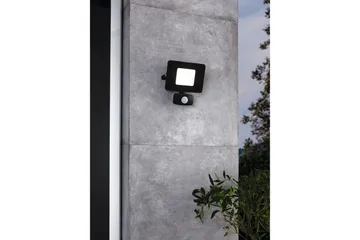 Veggstrålkaster Utendørs Eglo Faedo 3 med Sensor 20W, Svart - Svart - Belysning - Utendørsbelysning - Fasadebelysning & vegglykter