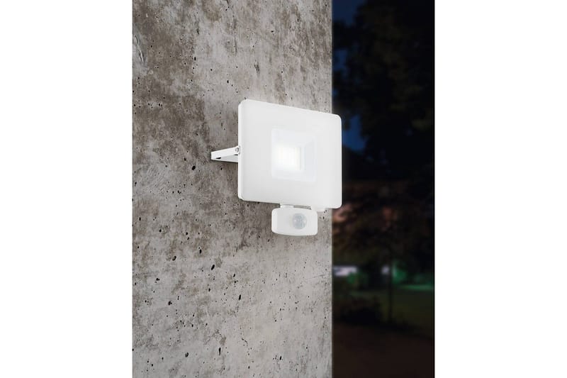 Veggstrålkaster Utendørs Eglo Faedo 3 med Sensor 30W, Hvit - Hvit - Belysning - Utendørsbelysning - Fasadebelysning & vegglykter
