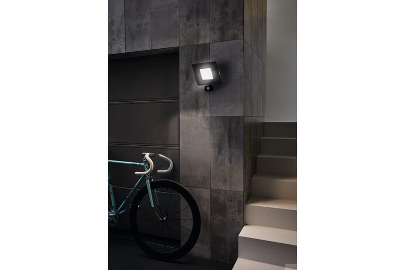 Veggstrålkaster Utendørsbelysning Eglo Faedo 3 med Sensor 50W, Svart - Svart - Belysning - Utendørsbelysning - Fasadebelysning & vegglykter