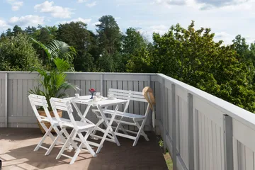 Kafébord Hillerstorp Åre Hvit 95 x 72 cm - Hvit - Hagemøbler & utemiljø - Balkong & terrasse - Balkongmøbler - Balkongbord