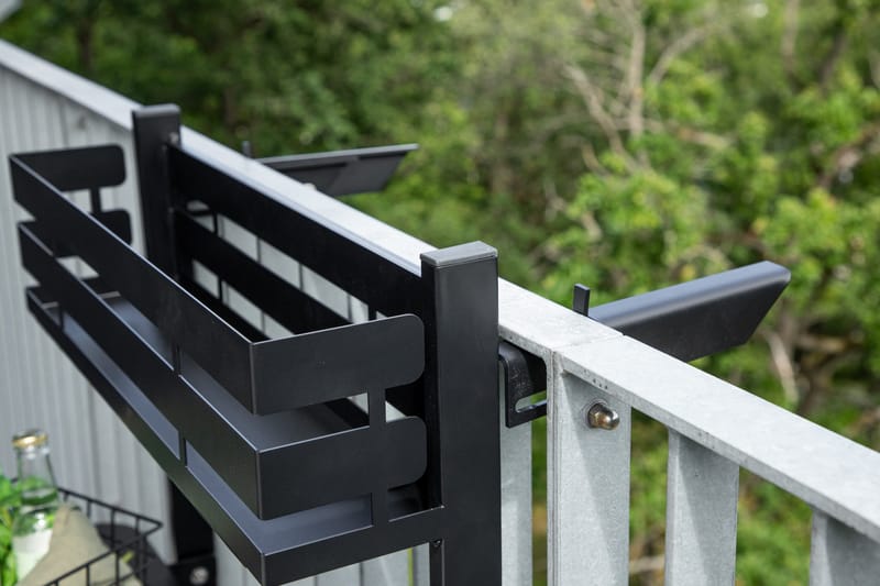 Borneo Spisebord 57x77 cm - Svart - Hagemøbler & utemiljø - Hagebord - Spisebord ute